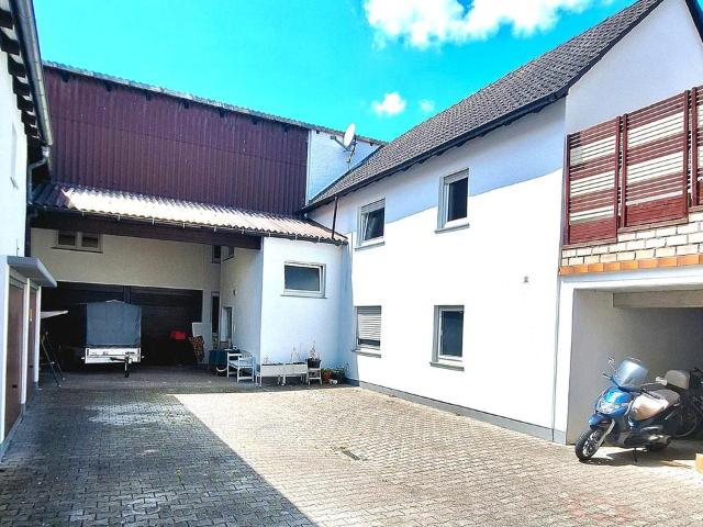 TOP! Sanierte 4,5 Zi Whg 126m² mit Garage & 35m² Schuppen