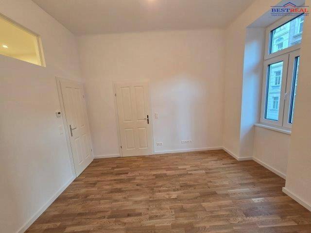 Top sanierte 60 m² Altbau Eigentumswohnung PROVISIONSFREI