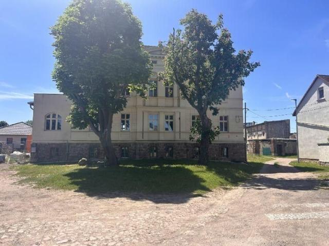 Top sanierte, traumhafte 2 R Wohnung in einem ehem.Gutshaus in Kleinkugel