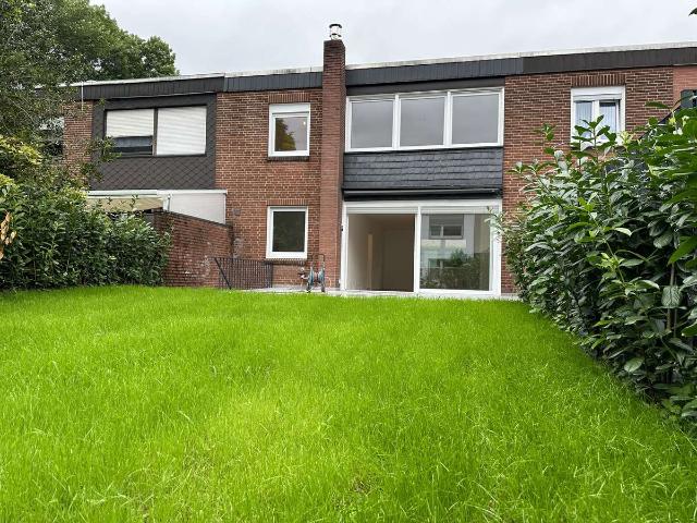 Top saniertes Reihenhaus mit Garten und Garage