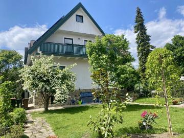 Haus zum Verkauf in 2345 - Garten, Keller