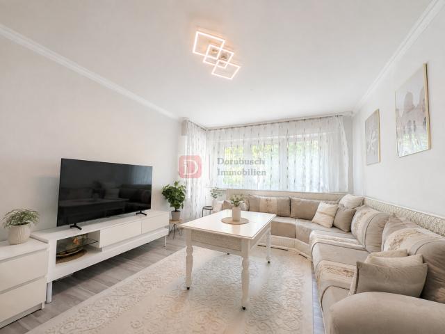 Top! Sehr Gepflegte 2 Zimmer Wohnung mit Balkon und Einbauküche