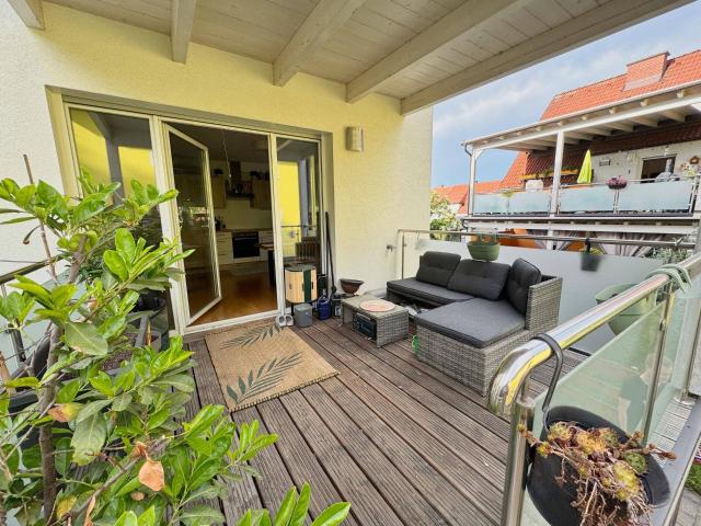 TOP Pärchenwohnung: 2 Zimmer Wohnung mit großer Terrasse mit Gartenzugang | ruhige Lage | Parkplatz
