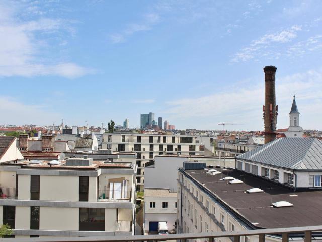 Top Penthouse bei U4/U6 – 25 m² Balkon und Terrassenfläche