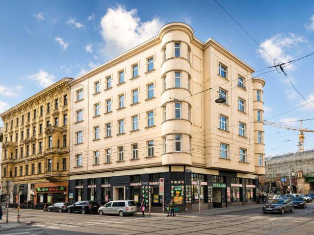 Top Preis im 7. Bezirk | Sanierter 3 Zimmer Altbau