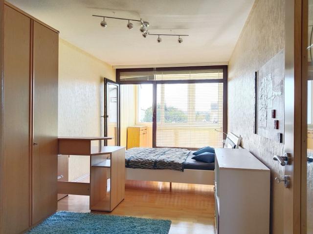 Top Preis Leistungs Verhältnis: Gepflegte 3 Zimmer Wohnung mit Loggia & Parkplatz
