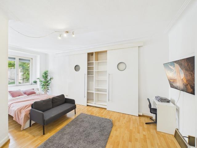 Top Rendite bei Vermietung als WG. 4 Zimmer Altbau Wohnung im Stuttgarter Westen!