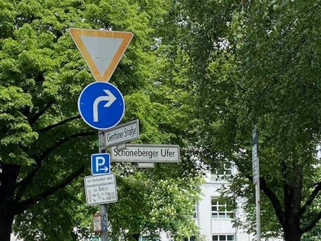 Top renovated flat with view on the canal, near Potsdamer Platz/Kudamm, Berlin Amsterdam Apartments for Rent