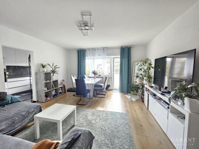 ! Top renoviert ! Schicke 2 Zimmer Wohnung mit Charme !