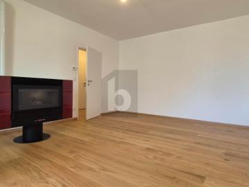 TOP RENOVIERT | 3 ZIMMER EIGENTUMSWOHNUNG MIT SÜD LOGGIA, SMART HOME & BALKONKRAFTWERK