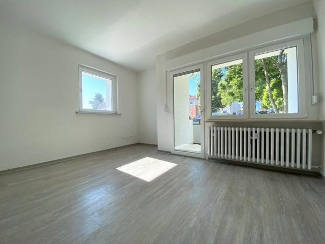 TOP renoviert: 3 Zimmer Wohnung in Do Rahm