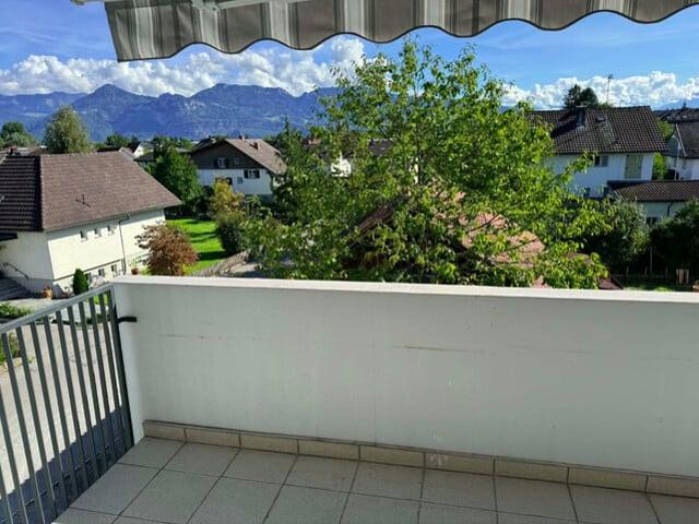 „Top renovierte 4 Zimmer Wohnung mit 2 Balkonen, Bergblick & Tiefgarage in Lustenau“