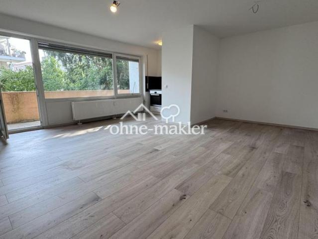 TOP RENOVIERTE 1 ZIMMER WOHNUNG MIT NEUER EBK, BALKON & PKW STELLPLATZ