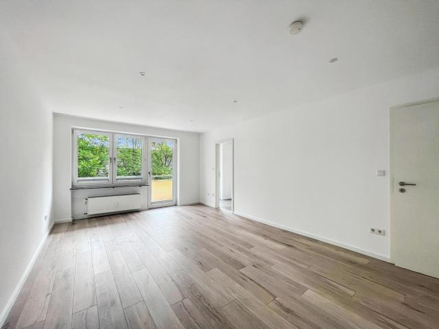 Top renovierte 1 Zimmer Eigentumswohnung mit Südbalkon in zentraler Lage