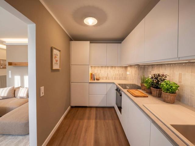 Top renovierte 3 Zimmer Whg mit Badeplatzanteil