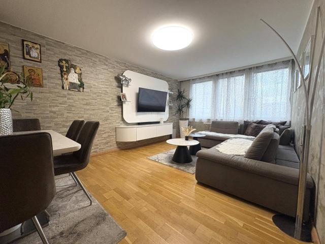 Top renovierte 3 Zimmer Wohnung nahe Lugner City –durchdachter Grundriss & separate Küche!
