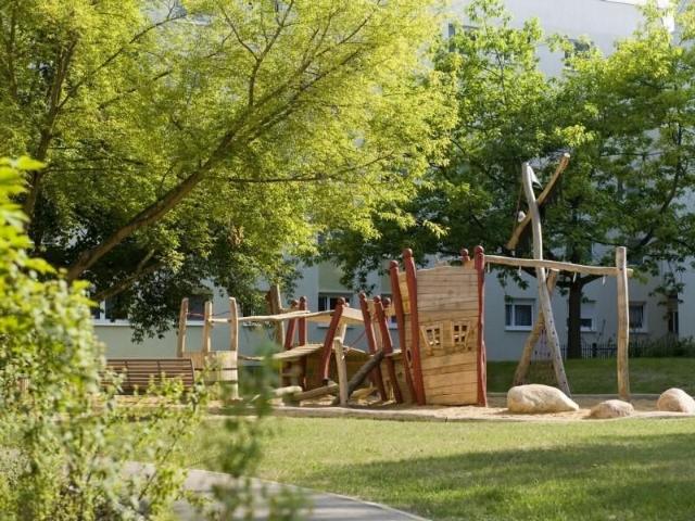 Top renovierte Familienwohnung mit zwei Balkonen