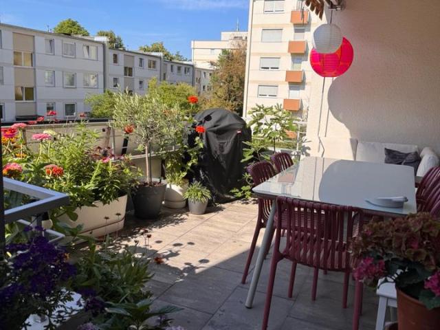 Top renovierte, helle 71qm 2 Zimmerwohnung in Erlenstegen