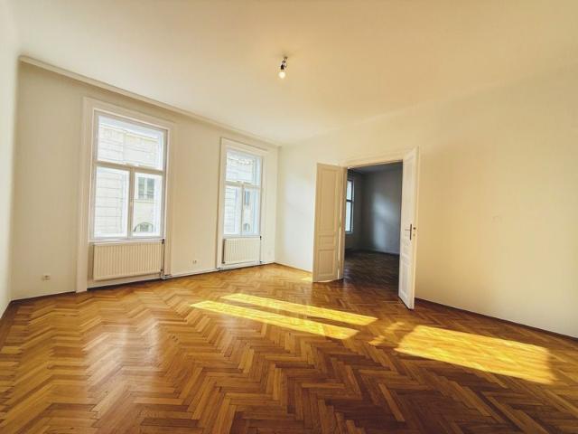 TOP RUHELAGE | PERFEKTE 2,5 ZIMMER | TRAUMHAFTER ALTBAU | U BAHN NÄHE