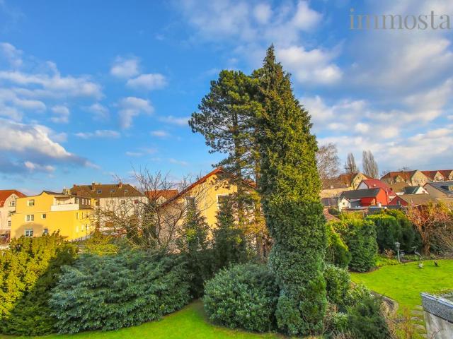 TOP WOHNUNG, TOP LAGE. Im 1. OG mit Balkon, Gartennutzung, Garage und klasse Aufteilung