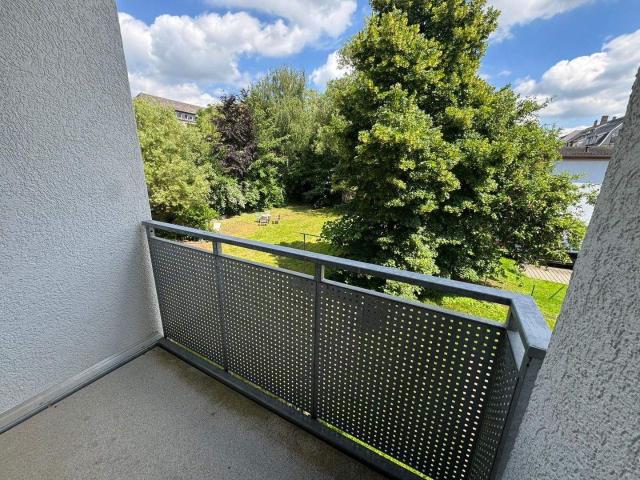 TOP Whg. im 1.OG / Laminat / Balkon u.v.m