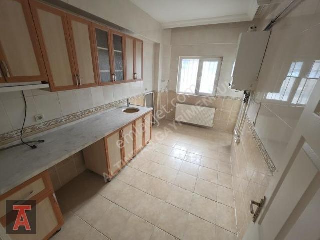 Topçu Mah. Kiralık 3+1 Balkonlu Daire