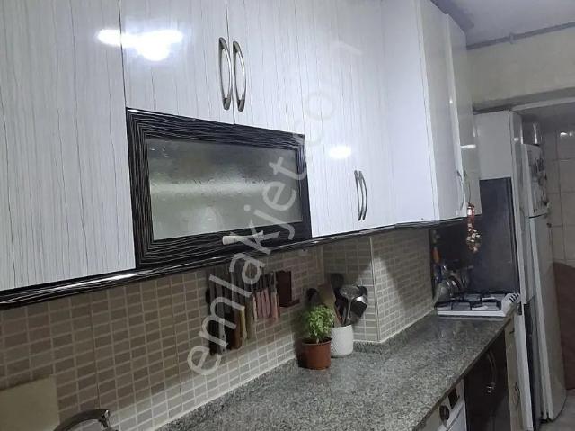 Topçuasım'da Satılık Geniş Bahçeli Eşyalı 2+1 Daire