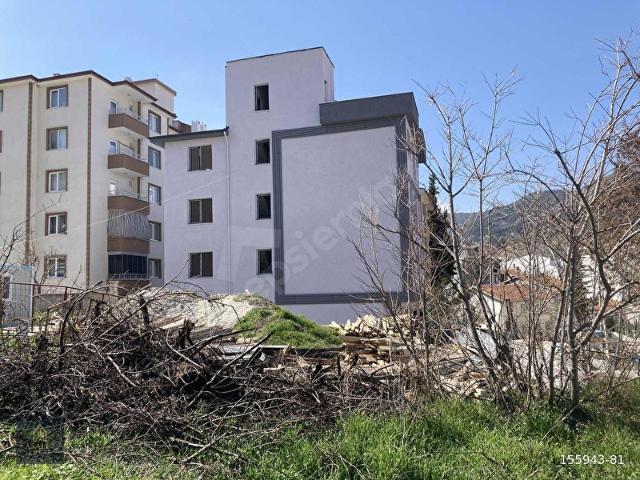 TOPÇUBAĞINDA SATILIK 1+1 ara kat ferah sıfır daire ARAÇ TAKASLI