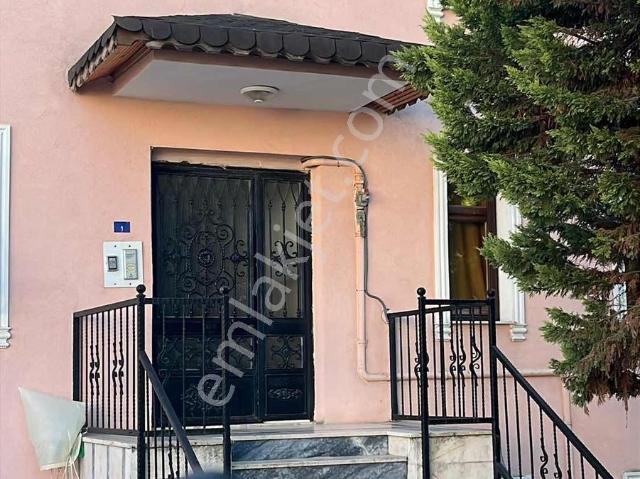 Topçular 3+1 Kiralık Giriş Kat