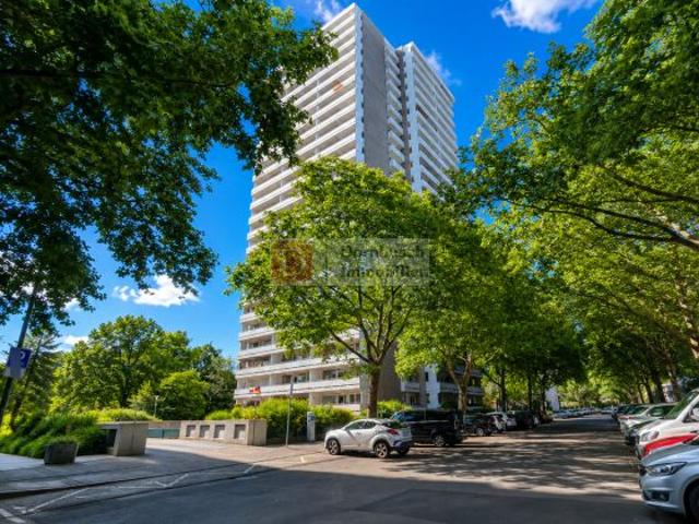 Top! Vermietete 3 Zimmer Wohnung mit 2 Balkonen und Tiefgaragenstellplatz
