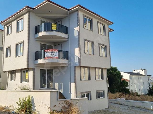 TOPAĞAÇ'TA DENİZ MANZARALI LÜKS 1+1 GENİŞ BALKONLU KÖŞE DAİRE