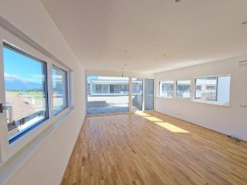Topangebot: 3 Zimmer Wohnung mit Balkon und Panoramablick