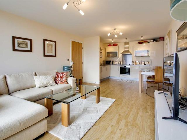 Topaz House, Milton Keynes MK9, 2 bed flat to rent, £1,550 pcm | PrimeLocation