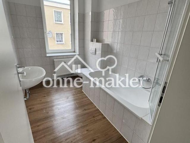 Toplage, Nachmieter gesucht, umfangreiche Renovierung, Schöne helle 2 Raum Wohnung im 1.OG