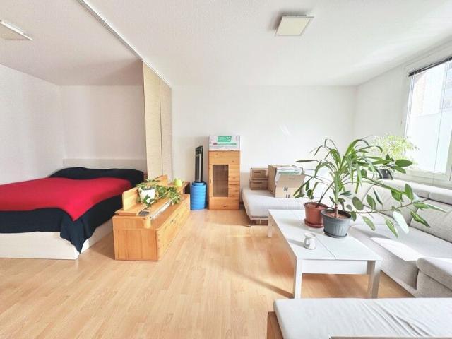 TOPLAGE NÄHE DONAUZENTRUM | HELLE 2 ZIMMER | OPTIMALE RAUMAUFTEILUNG | U BAHN NÄHE