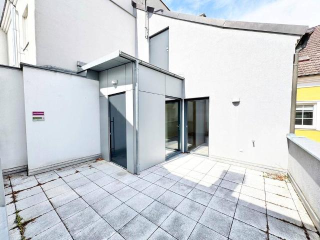 TOPLAGE NÄHE RATHHAUS | OPTIMAL AUFGETEILTE 4 ZIMMER MIT TERRASSE | SCHAUMANNSTRASSE