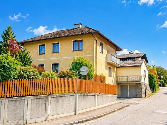 TOPLAGE * BASTLERHIT MIT 2x GARAGEN * NUR € 270.000