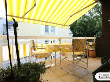 TOPLAGE! DG Maisonette mit Balkon und Dachterrasse mit traumhaftem Blick über die Stadt
