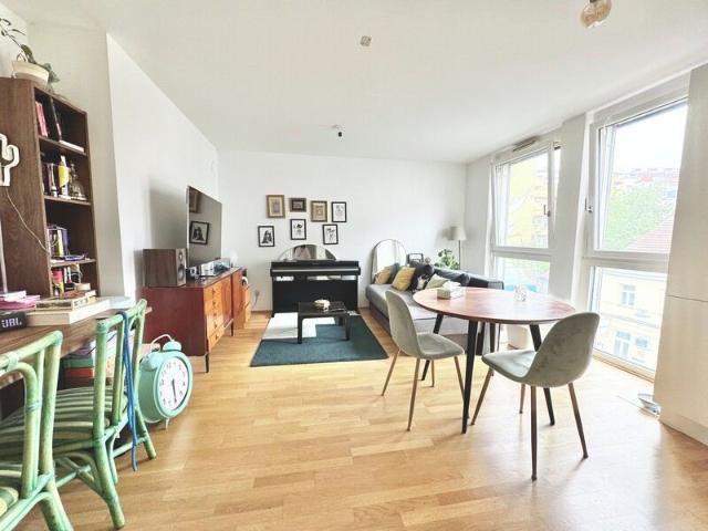 TOPLAGE | HELLE 2 ZIMMER | OPTIMALE RAUMAUFTEILUNG | U BAHN NÄHE