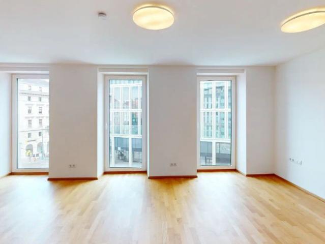 Toplage – hochwertig sanierte 1 Zimmer Wohnung im 4. Liftstock