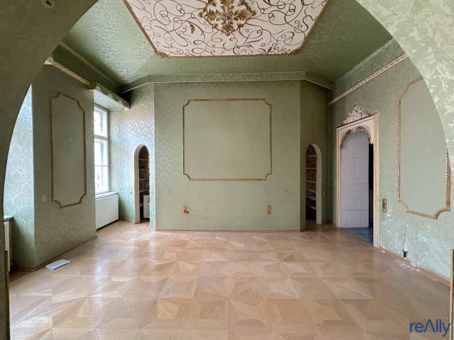 TOPLAGE IM 7. BEZIRK | 147 m² ALTBAUJUWEL NAHE MARIAHILFER STRASSE & NEUBAUGASSE