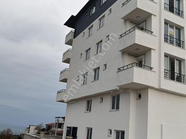 Toplu Konut Bulvarı'nda Sıfır İskanlı Deniz Manzaralı 5.kat 1+1