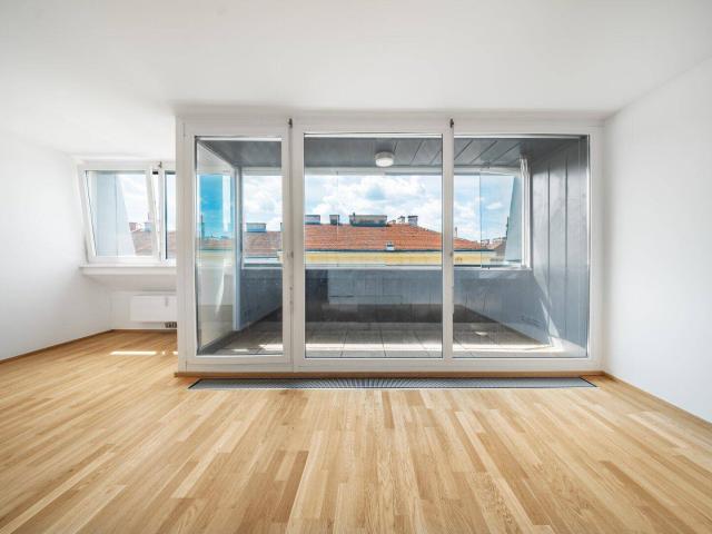 TOPMIKROLAGE! Sonnige DACHWOHNUNG mit traumhafter Loggia, FERNBLICK und PRIVATSPHÄRE!