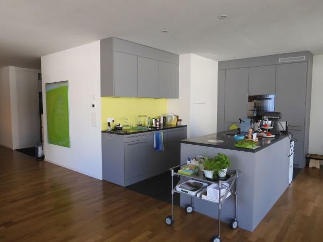 Topmoderne Wohnung 3.5 Zi Wohnung Bahnhofsnah, sonnig und geräumig