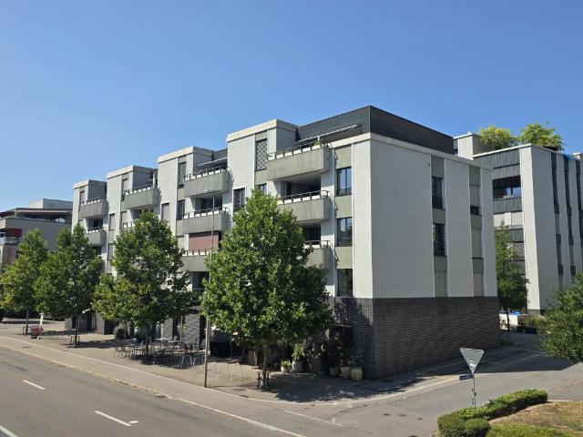 Topmoderne 3.5 Zimmer Wohnung im Herzen von Jona zu vermieten
