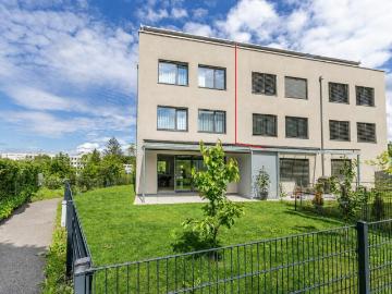 Topmodernes 7.5 Zimmer Eck Reiheneinfamilienhaus