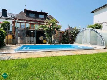 House for sale in 2345 - Garten, Schwimmbad