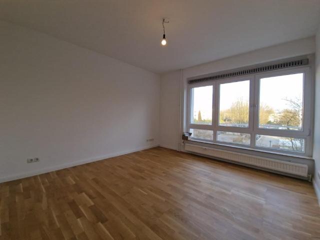 Topmodernisiert, sonniger Balkon & Blick ins Grüne * zentrales Hummelsbüttel
