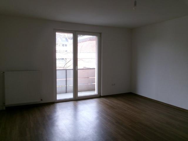 Topp sanierte 2 Zimmerwohnung mit Balkon