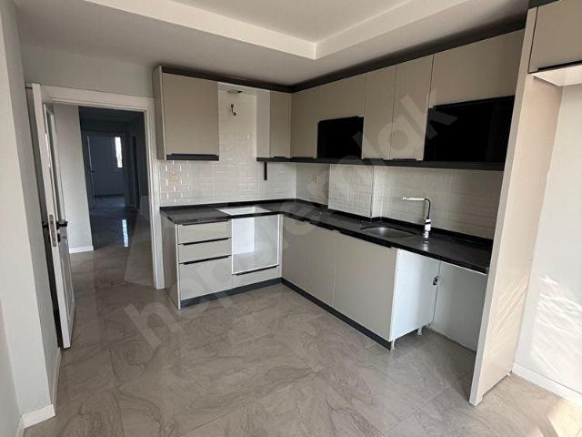 TOPRAK GAYRİMENKUL DEN AKŞEMSETTİN MH SATILIK BAĞIMSIZ MUTFAK 3+1 DAİRE